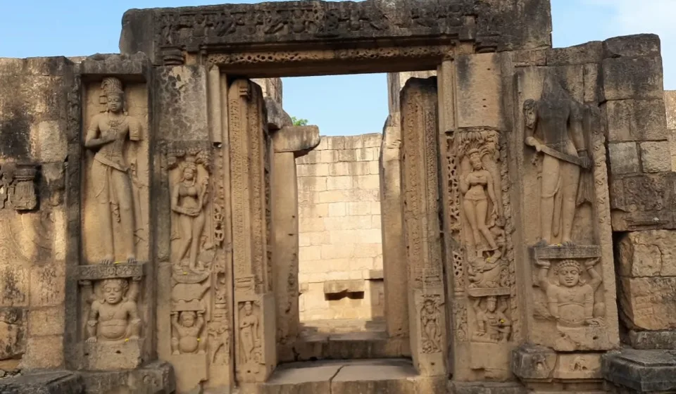 Pataleshwar Temple Images